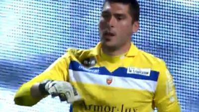 斯基拉：桑托斯在推进内马尔的续约，俱乐部有信心留下他